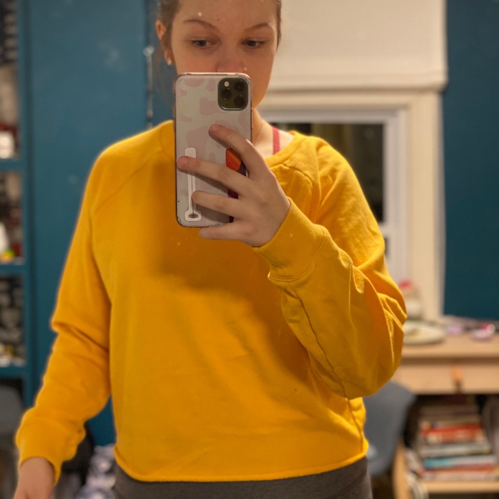 PINK yellow long sleeved crop-top